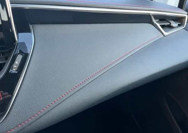 Toyota Corolla cena 85900 przebieg: 45000, rok produkcji 2019 z Turek małe 781